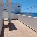 1-bed Sleeps 4 Parking 1 Min To *