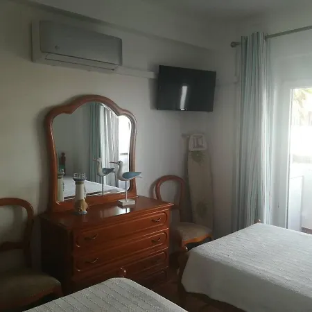 1-bed Sleeps 4 Parking 1 Min To * كوارتيرا