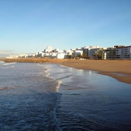 Apartmán 1-bed Sleeps 4 Parking 1 Min To Quarteira