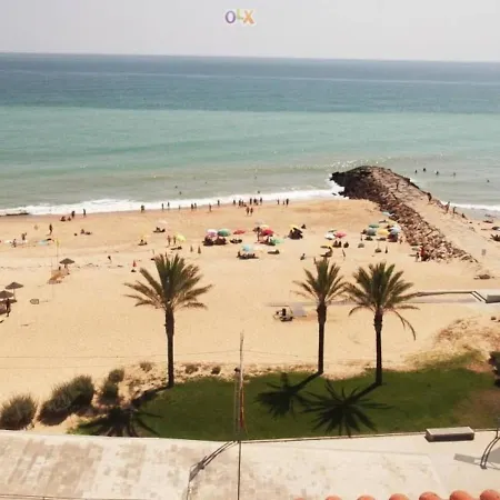 شقة 1-bed Sleeps 4 Parking 1 Min To