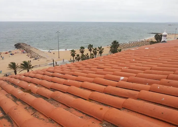 アパート 1-bed Sleeps 4 Parking 1 Min To クアルテイラ