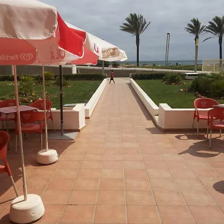 1-bed Sleeps 4 Parking 1 Min To Апартаменты Картейра