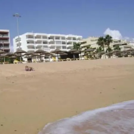 1-bed Sleeps 4 Parking 1 Min To Картейра