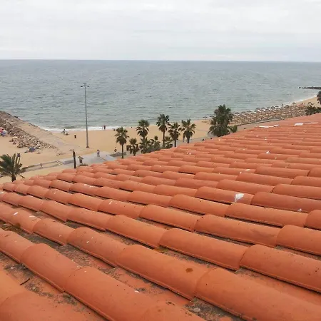 Апартаменты 1-bed Sleeps 4 Parking 1 Min To Картейра