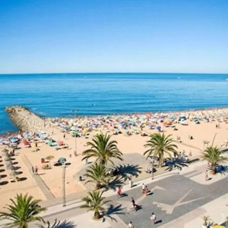 1-bed Sleeps 4 Parking 1 Min To Апартаменты